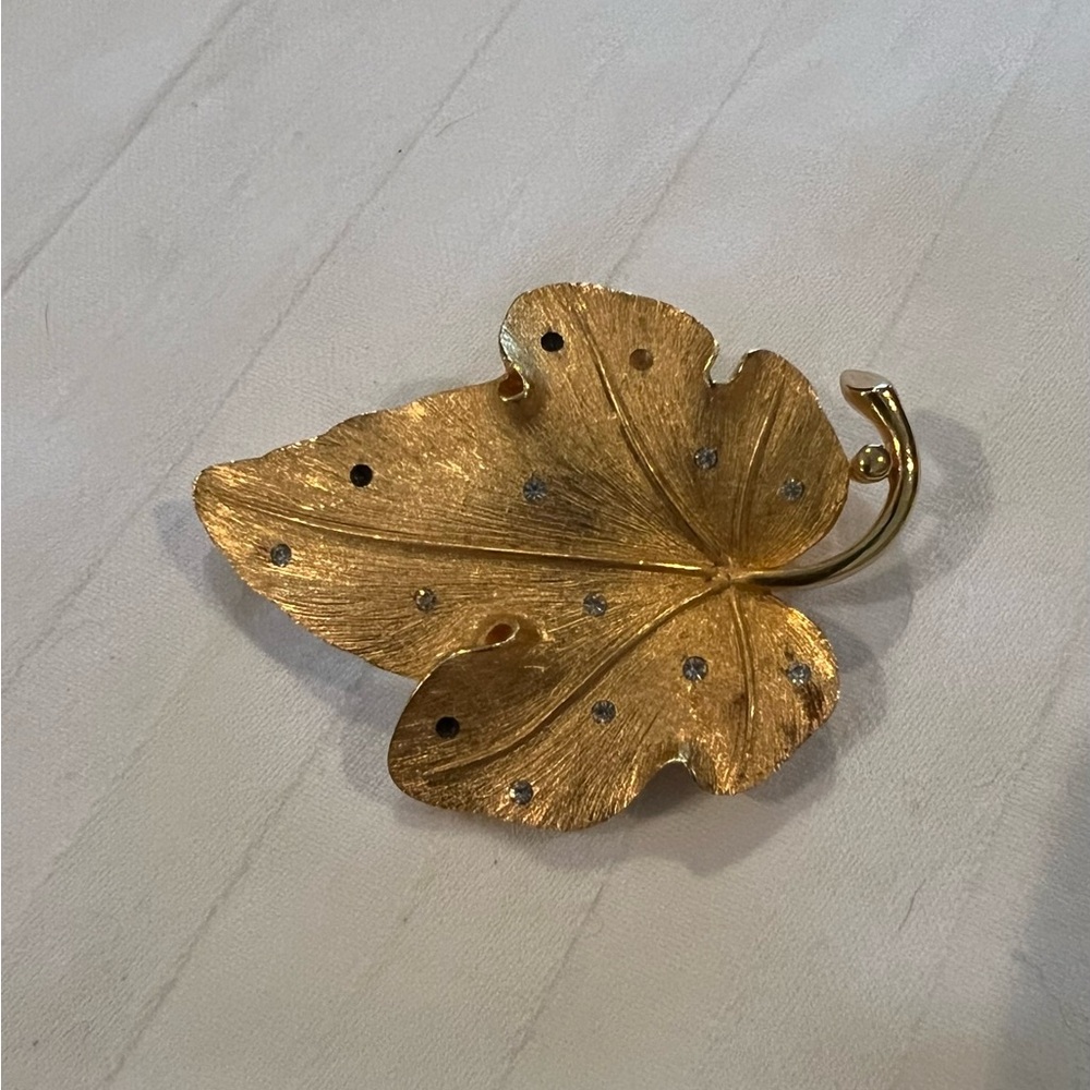 Pennino Gold Leaf Brooch with Silver stone Accents